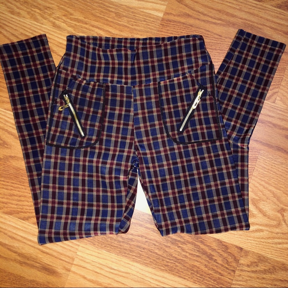 Cute plaid jeggings